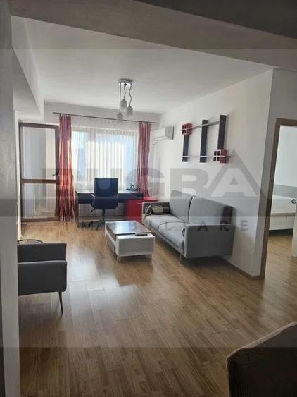 Apartament cu 2 camere semidecomandat, mobilat în Mărăști
