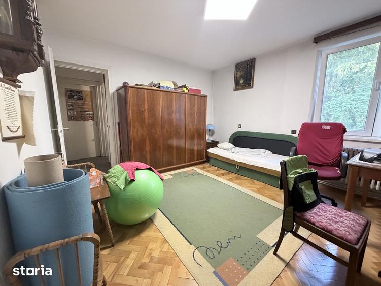 Apartament cu 3 camere în 7 Noiembrie