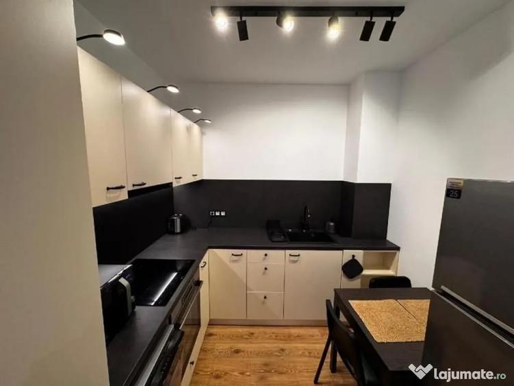 Apartament cu 2 camere decomandat în Sisești