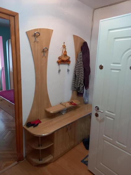 Apartament cu 3 camere decomandat în Rogerius