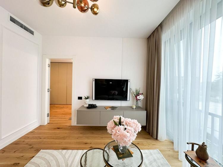 Apartament cu 2 camere semidecomandat, mobilat în Tunari