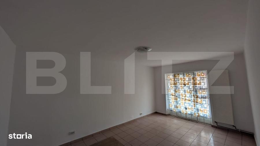 Spațiu comercial, de 70 mp, în Micro 11