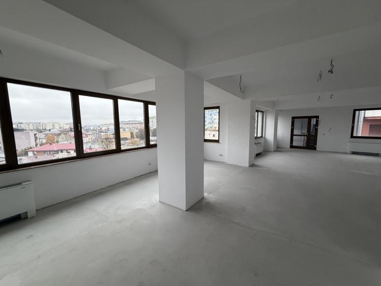 Spațiu comercial, de 126.31999969482 mp, în Unirii