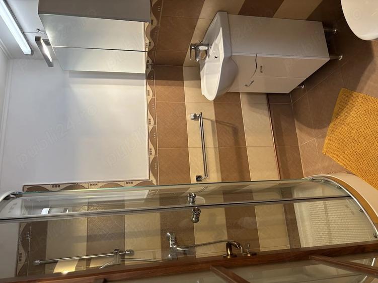 Casă cu 6 camere cu Teren 490 Mp în Vulcan