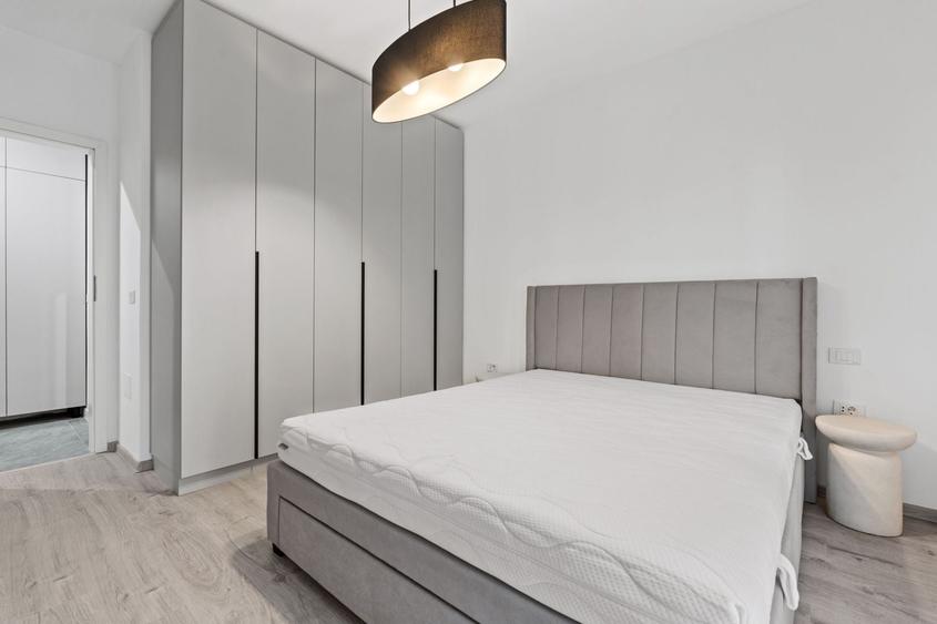 Apartament cu 2 camere semidecomandat, mobilat în Metalurgiei