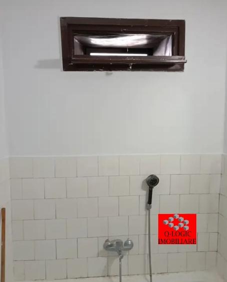 Apartament cu 2 camere nedecomandat în Tractorul