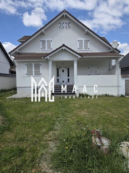 Casă individuală cu 10 camere cu Canalizare în Calea Dumbrăvii