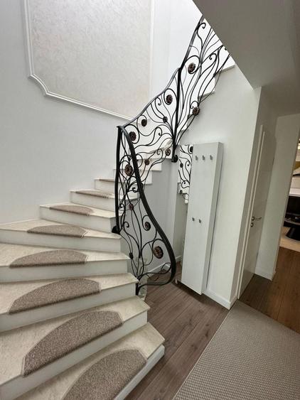 Duplex cu 5 camere cu Canalizare în Aradului