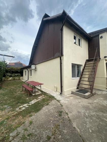 Casă cu 6 camere cu Teren 632 Mp în Palazu Mare
