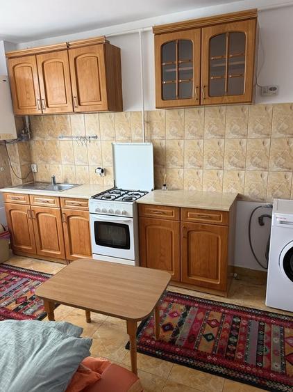 Apartament cu 2 camere decomandat în Între Lacuri