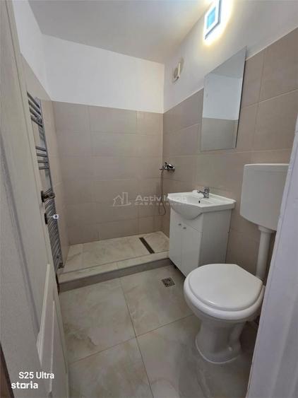 Apartament cu 3 camere semidecomandat în Micro 9
