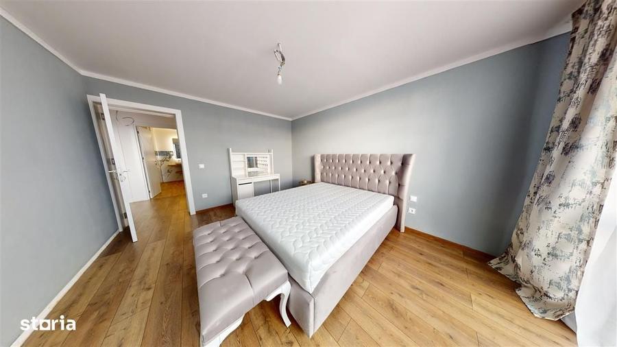 Casă cu 4 camere cu Teren 193 Mp în Roșia