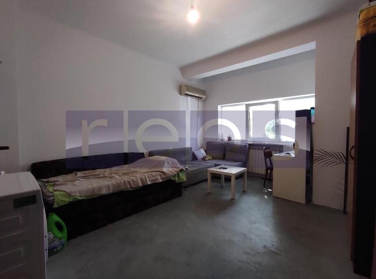 Apartament cu 4 camere decomandat în Calea Călărașilor