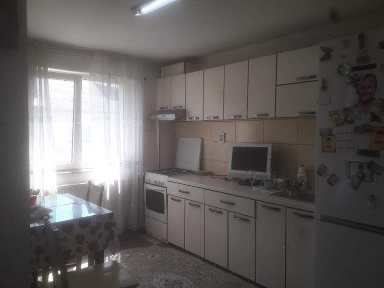 Apartament Cu 2 Camere Semidecomandate Zona Zamca - 1