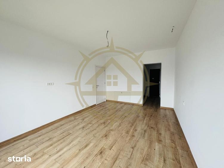 Casă cu 5 camere cu Teren 650 Mp în Crevedia