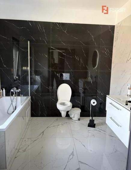 Duplex cu 4 camere cu Canalizare în Giarmata