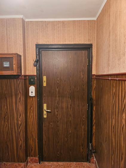 Apartament cu 3 camere semidecomandat în Titan