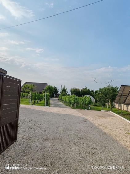 Pentru o viata in vacan?a, proprietate 3280 cu piscina, garaj, BBQ.. . - 15