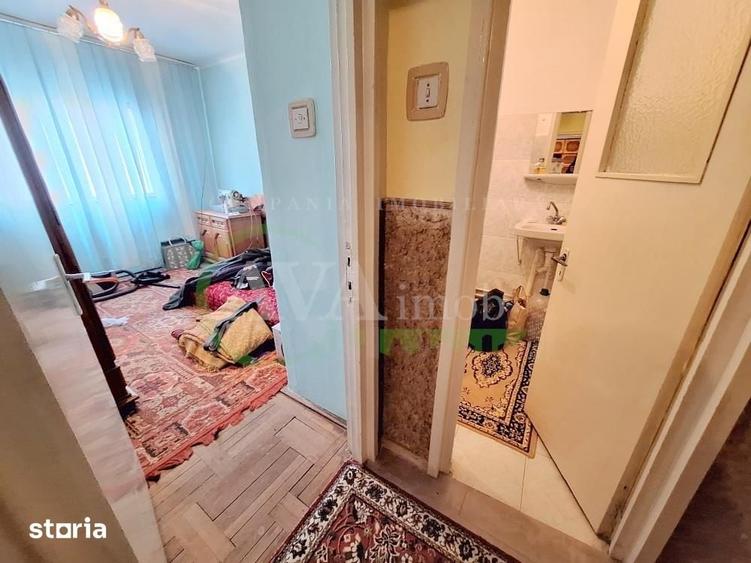 Apartament cu 4 camere decomandat în Narcisa