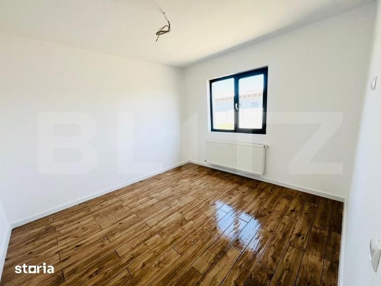 Casă cu 4 camere cu Teren 568 Mp în Șimnicu de Sus