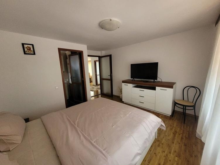 Casă individuală cu 7 camere cu Teren 1340 Mp în Brăduleț