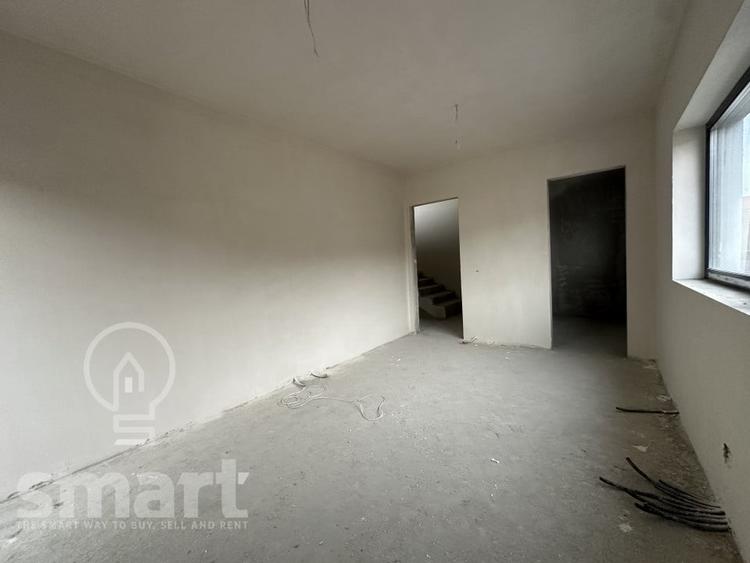 Casă cu 4 camere cu Canalizare în Florești