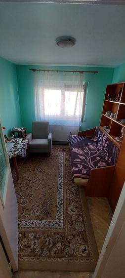 Apartament cu 3 camere decomandat în Micro 16