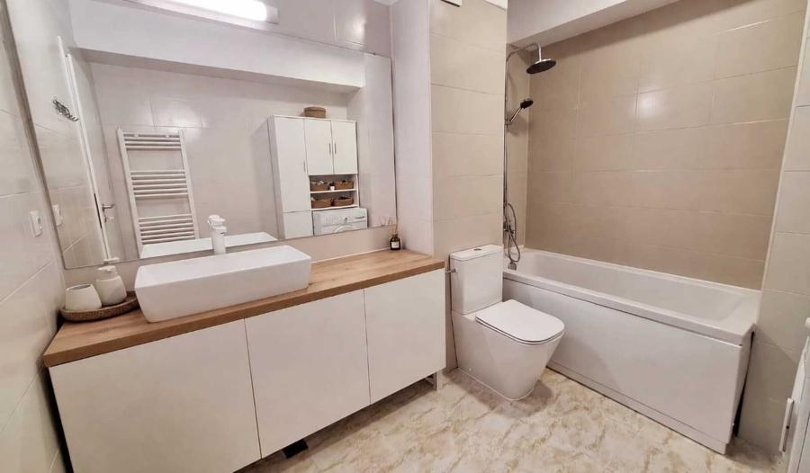 Apartament cu 2 camere semidecomandat în Mărăști