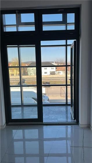 Spațiu comercial, de 230 mp, în Șelimbăr