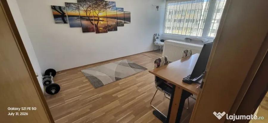 Apartament cu 3 camere nedecomandat în Lungulețu