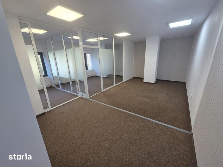 Spațiu comercial, de 55 mp, în Central