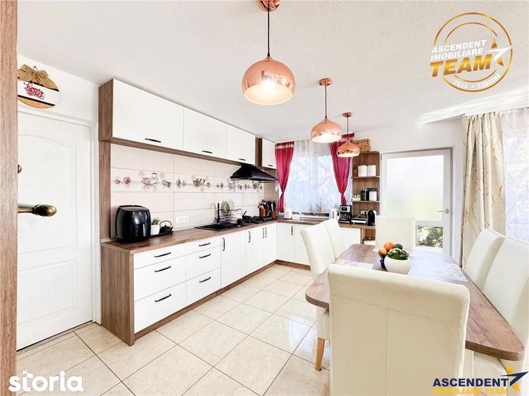 Casă cu 5 camere cu Teren 534 Mp în Ilieni