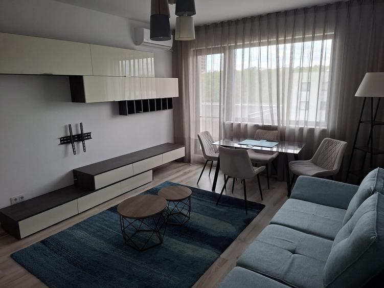 Apartament cu 2 camere semidecomandat în Băneasa