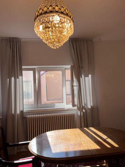 Apartament cu 6 camere decomandat în Universitate