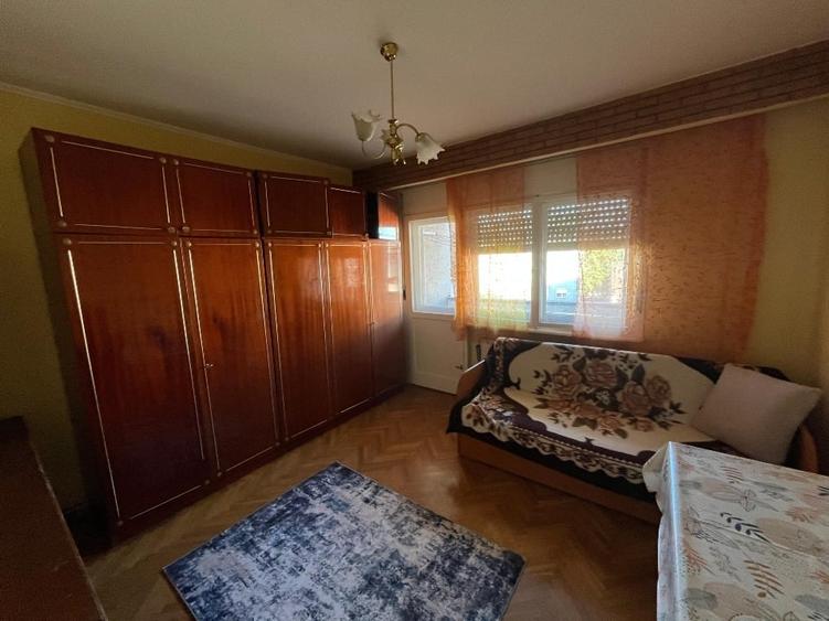 Apartament cu 4 camere decomandat, mobilat în Central