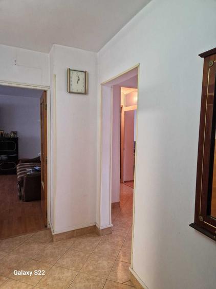 Apartament cu 3 camere decomandat în Rahova