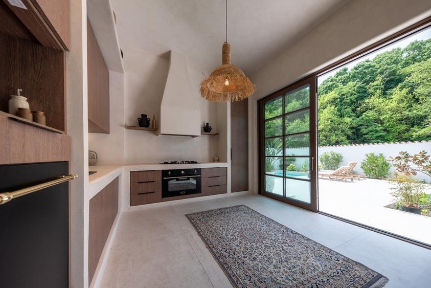 Casă individuală cu 5 camere cu Piscina în Gruiu