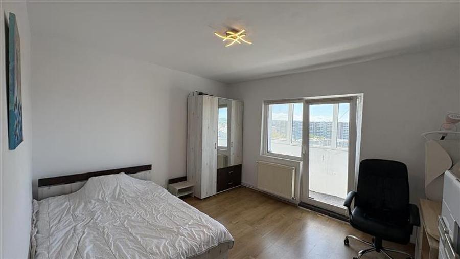 Apartament cu 4 camere semidecomandat, mobilat în Mărăști