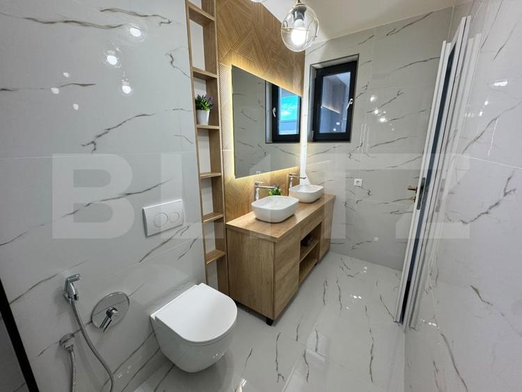 Apartament cu 3 camere decomandat, mobilat în Central