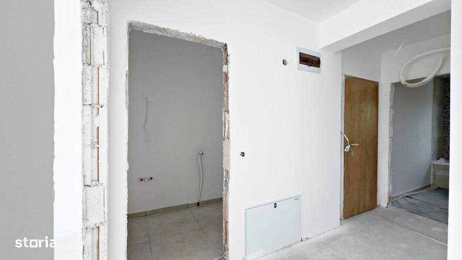 Apartament cu 3 camere decomandat în Cristian