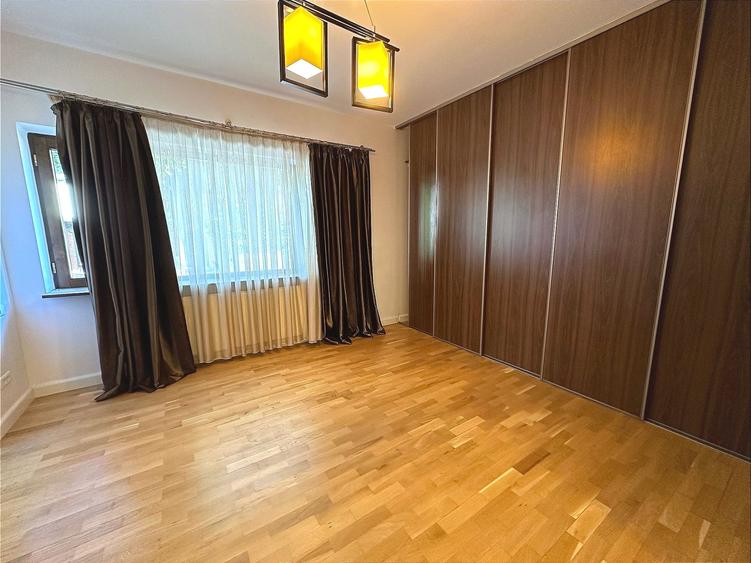 Birou, de 88 mp, în Primăverii