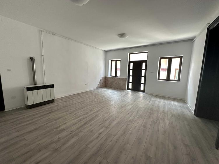Spațiu comercial, de 120 mp, în Exterior Vest