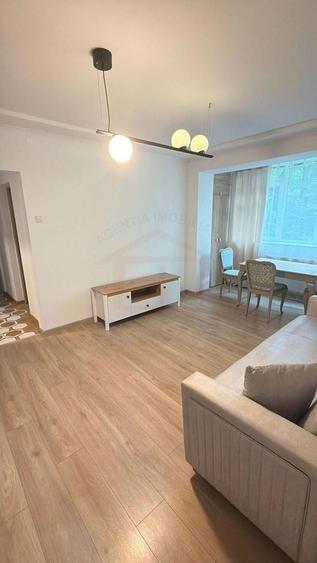Apartament cu 3 camere în Mazepa 1