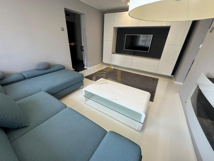 Apartament cu 3 camere decomandat, mobilat în Grigorescu