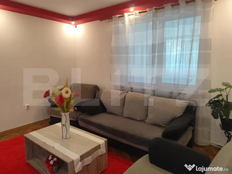 Apartament cu 3 camere semidecomandat în Ultracentral