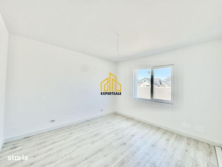 Casă cu 4 camere în Olteni