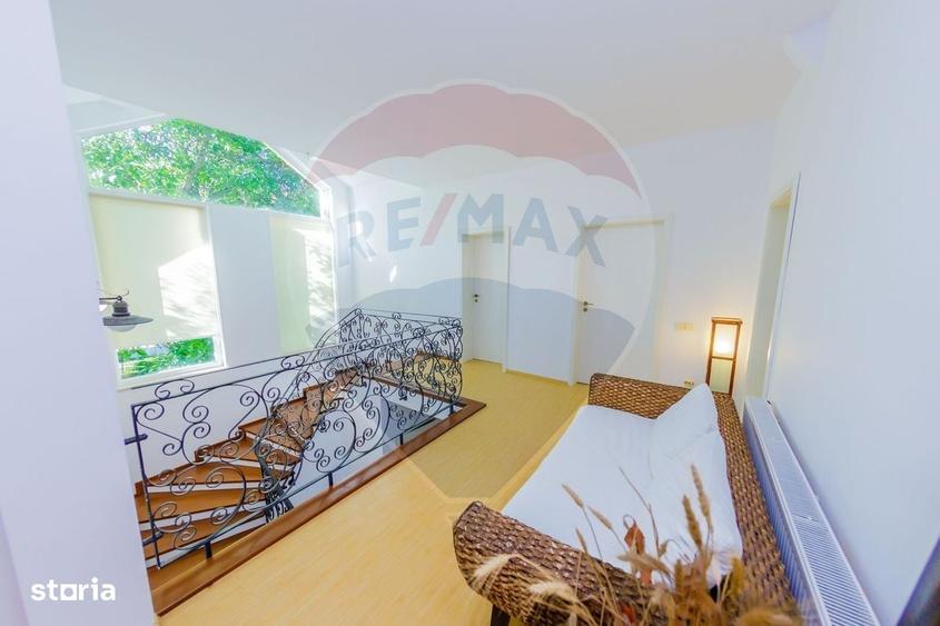 Casă cu 4 camere în Central
