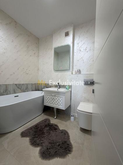 Apartament cu 3 camere decomandat în Băneasa