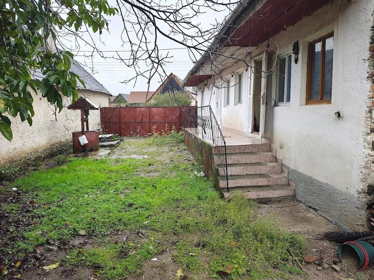Casă cu 2 camere cu Teren 700 Mp în Părău