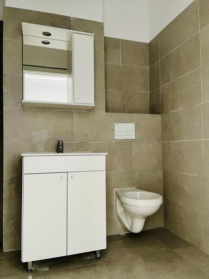 Apartament cu 2 camere decomandat în Titan